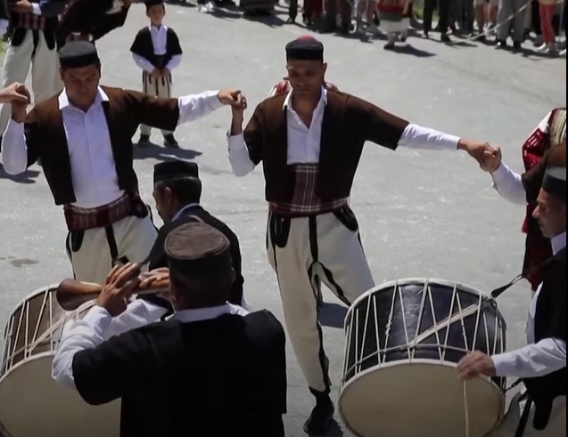 Galicnik-people-dance